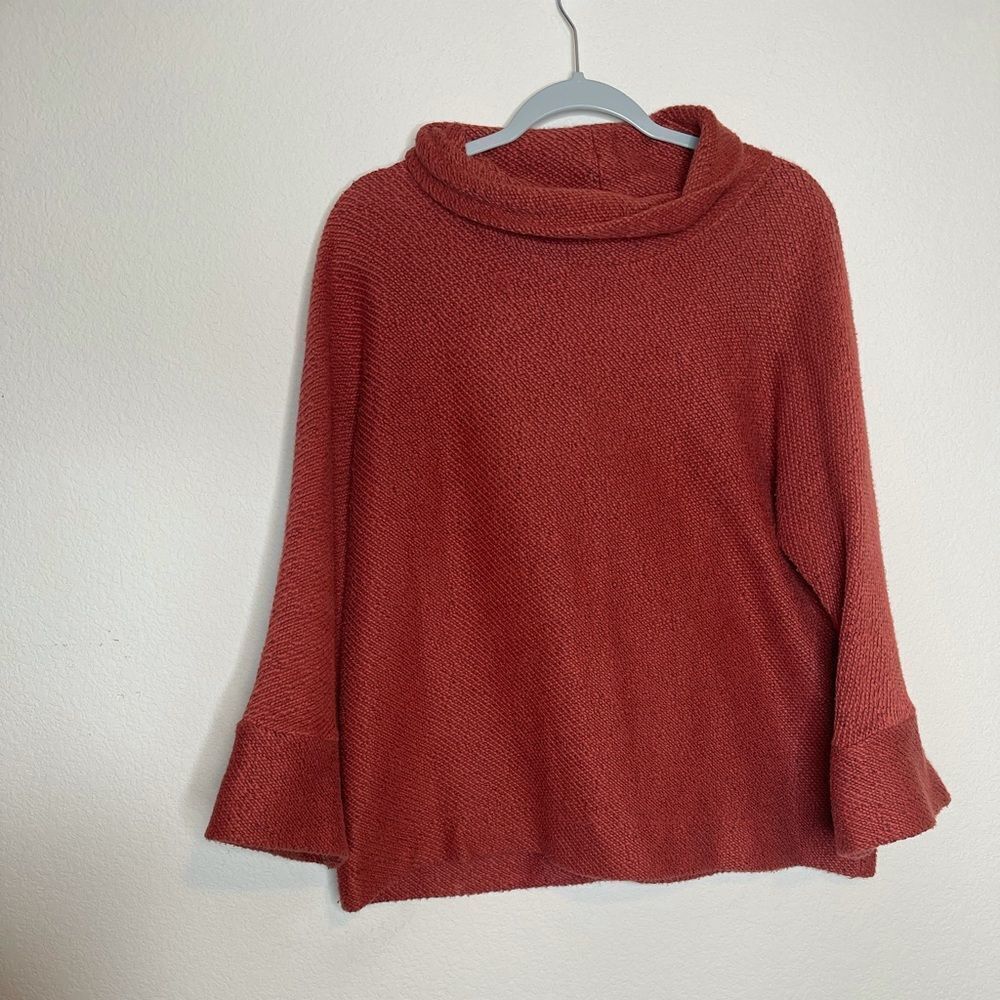 Soft surroundings cowl neck sweater‎